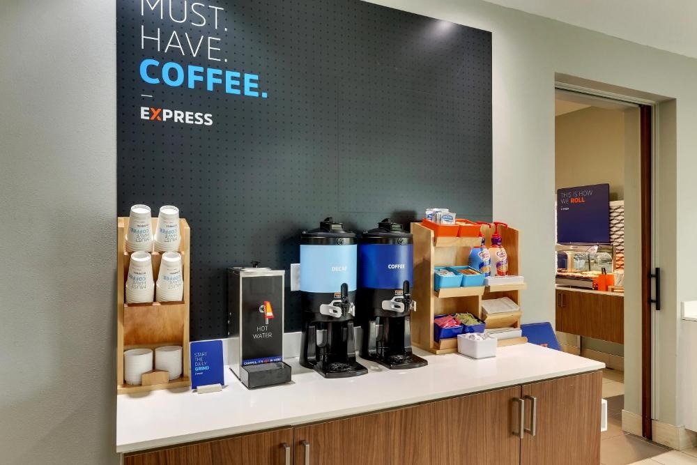 Holiday Inn Express & Suites - Ardmore, an IHG Hotel Image 14