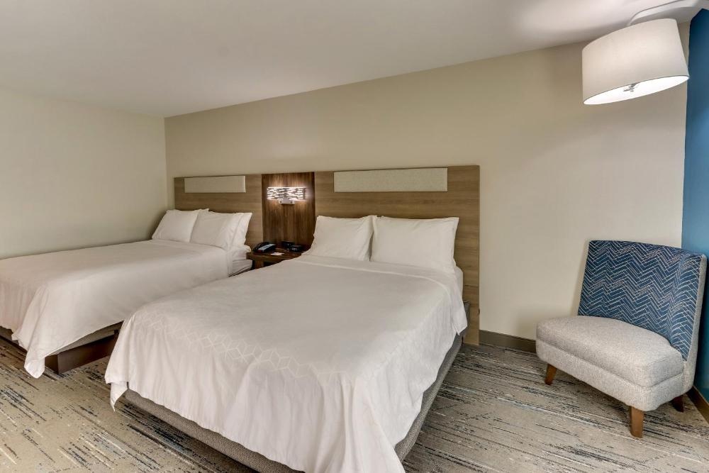 Holiday Inn Express & Suites - Ardmore, an IHG Hotel Image 32