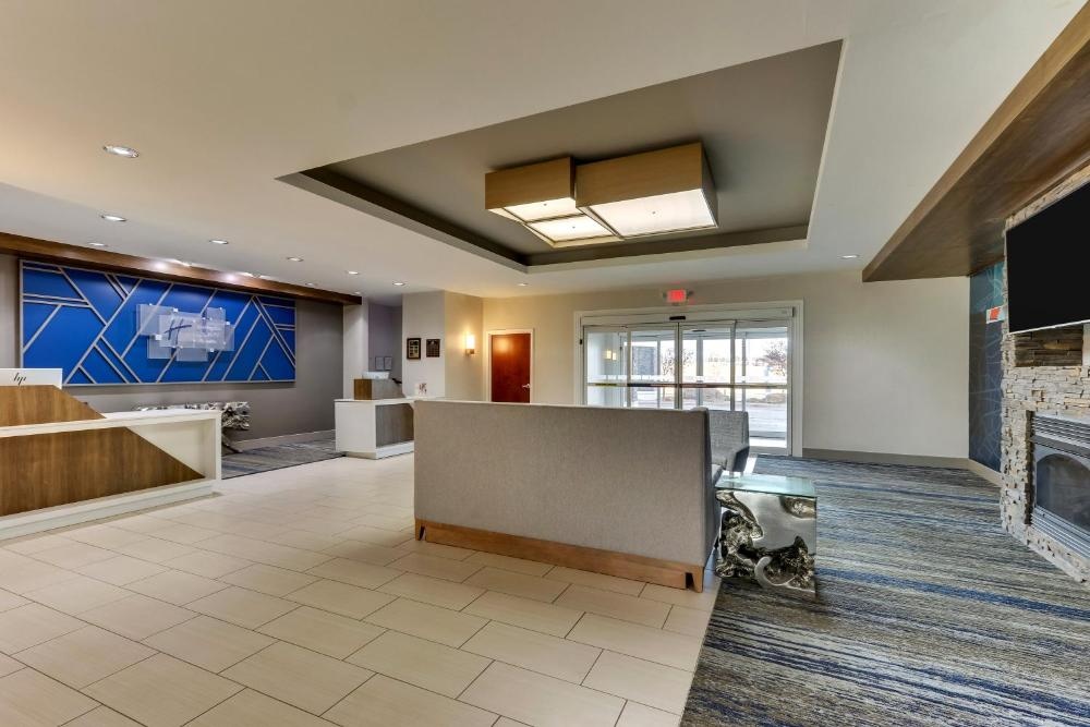 Holiday Inn Express & Suites - Ardmore, an IHG Hotel Image 45