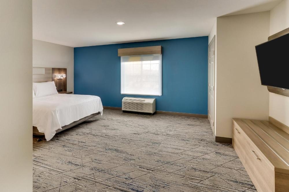 Holiday Inn Express & Suites - Ardmore, an IHG Hotel Image 47