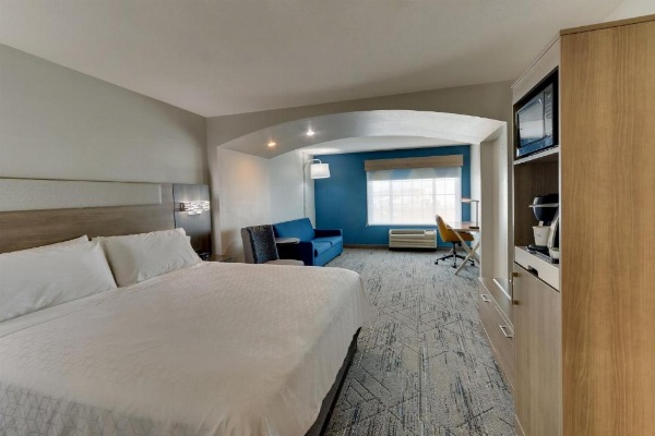 Holiday Inn Express & Suites - Ardmore, an IHG Hotel image 16