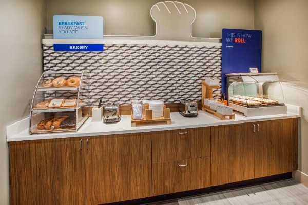 Holiday Inn Express & Suites - Ardmore, an IHG Hotel image 50